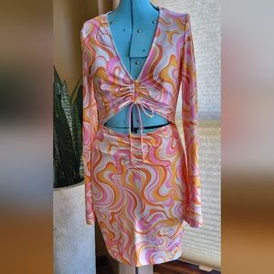 H&M Divided EUC women's pink & white multi colored pullover dress Size M.